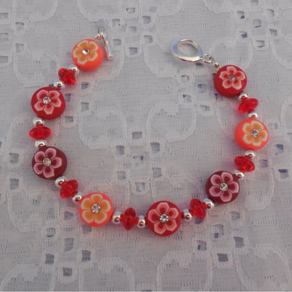 NWT Colorful Beaded Bracelet Polymer Clay Flower Beads Red Orange & Burgundy